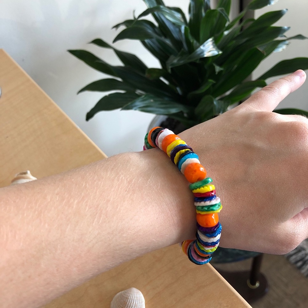 Super cool Y2K rainbow beaded bracelet